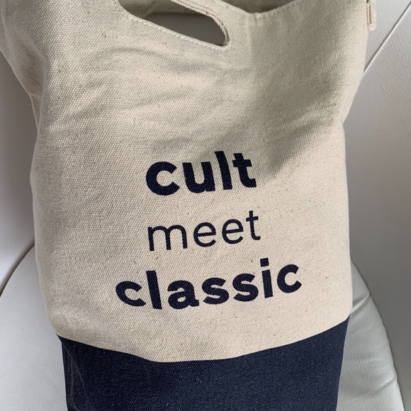 Gap Canvas Gap Card Exclusive (Limited Edition) Tote - Picture 2 of 4